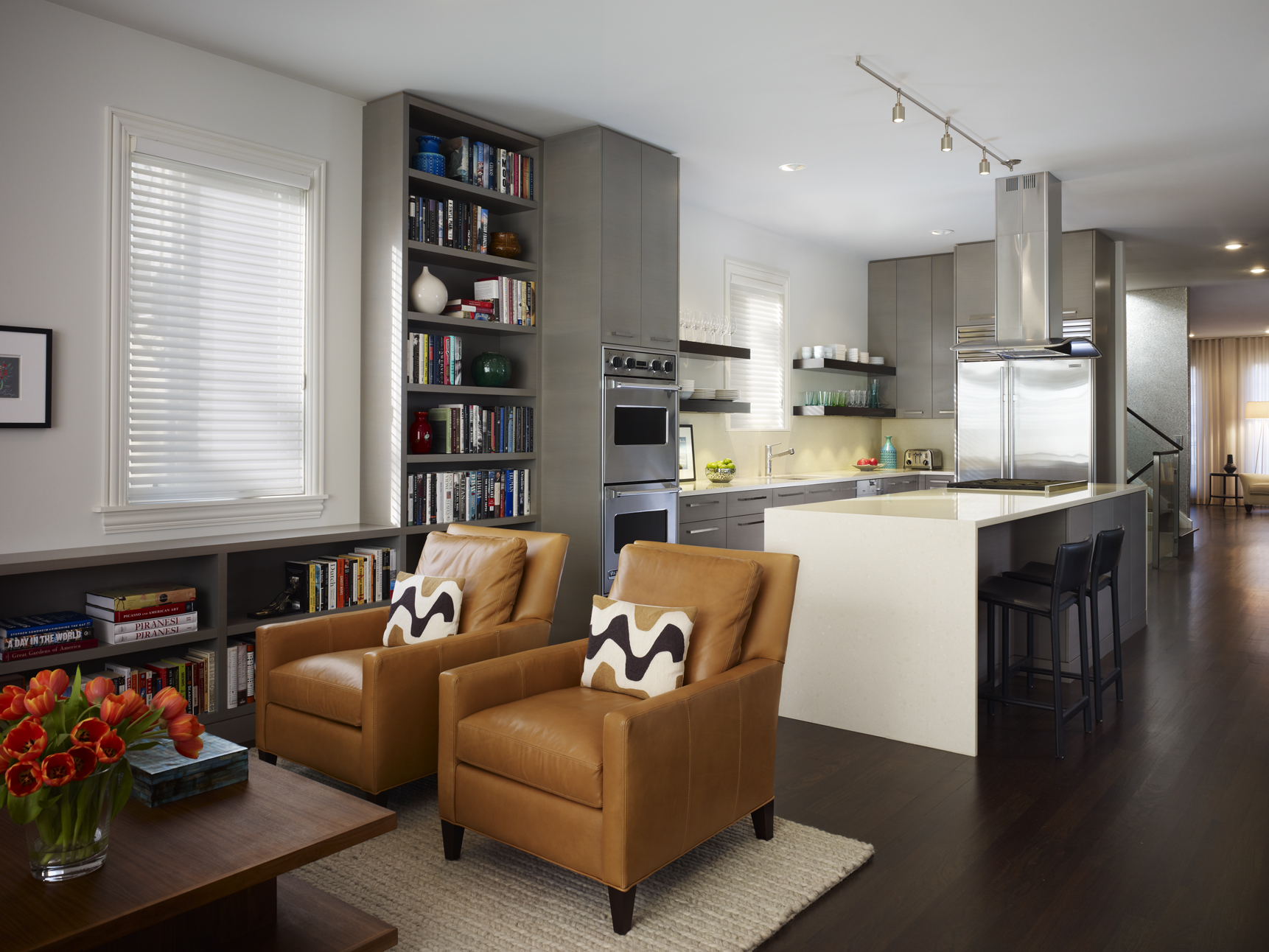 Modern Living Room Design: Breaking with One Past and Recalling Another